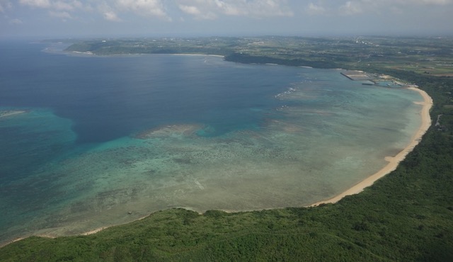 宮古島　空港近くの海