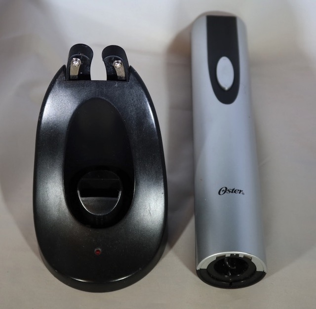 ワインボトルオープナー oster cordless electric  wine bottle opener