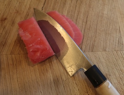 アメリカで握り寿司　マグロ TUNA Saku