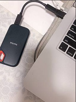 MacBook Air M1 学生 教職員向け割引　SanDisjk SSD