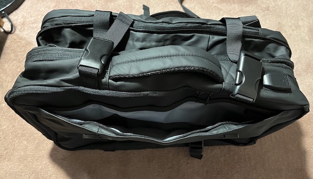 Backpack アマゾンのバックパック 出張 旅行用