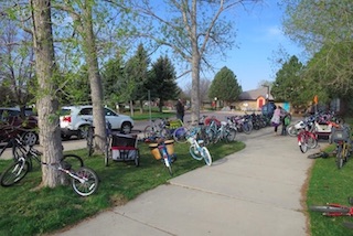 Bike to School Day アメリカの小学校