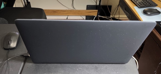 MacBook Pro 2019 カバー ケース　黒