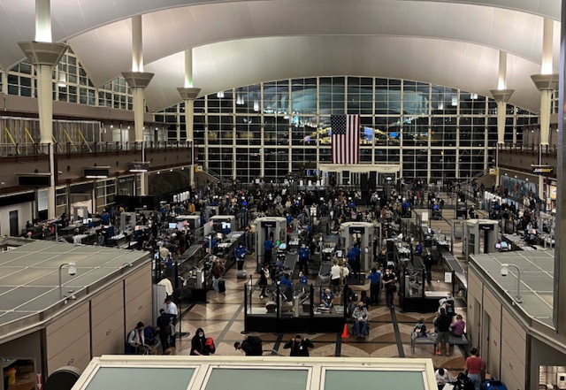 アメリカの空港 セキュリティチェック