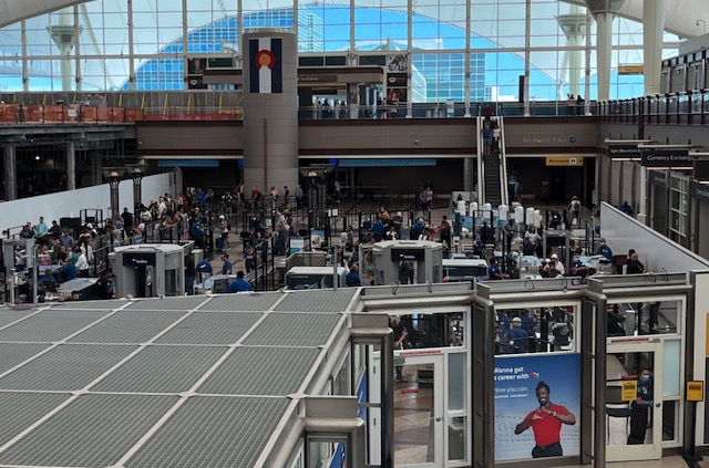 アメリカの空港 セキュリティチェック