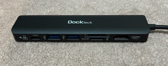 MacBook Pro 2019 16インチ USB-C ハブ