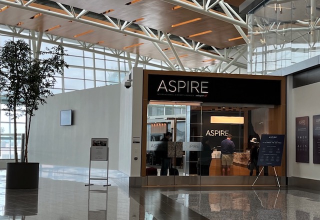 Priority Pass Aspire ラウンジ カルガリー 空港ラウンジ利用カード Capital One Venture X 付帯サービス