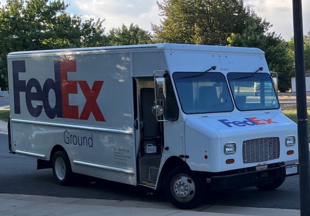 Fedex 宅配車 アメリカ