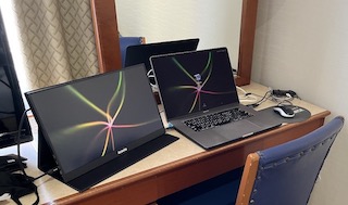 MacBook Pro 2019 UCB-C モニター接続